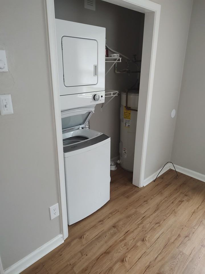 4th Bay - Photo 3 of 30