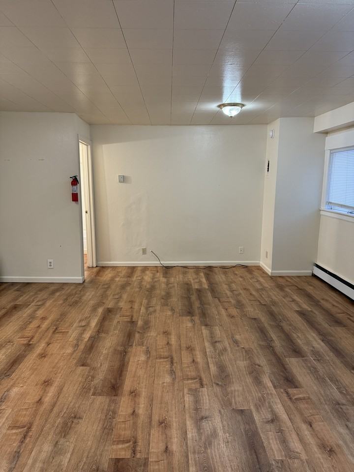 925 Gilmore Street* - Photo 2 of 9