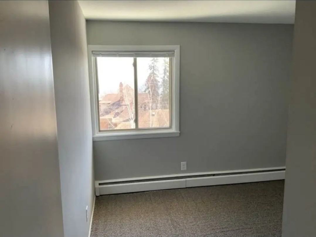 1926 East 2nd Street - Photo 4 of 12