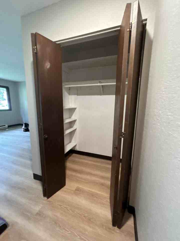 522 Oak Avenue - Photo 4 of 6