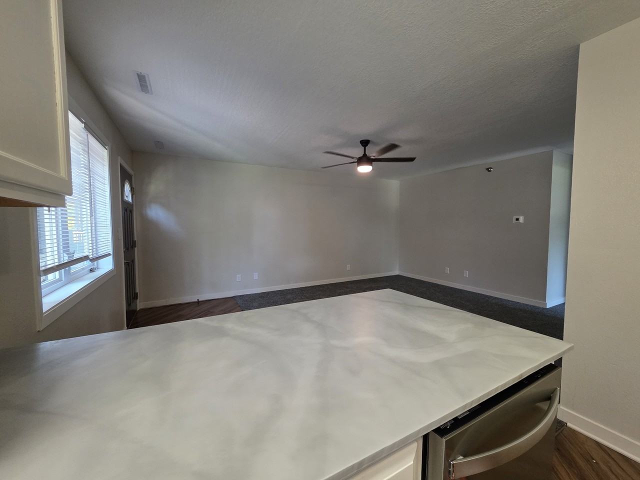 428 Stonehaven Drive - Photo 7 of 19