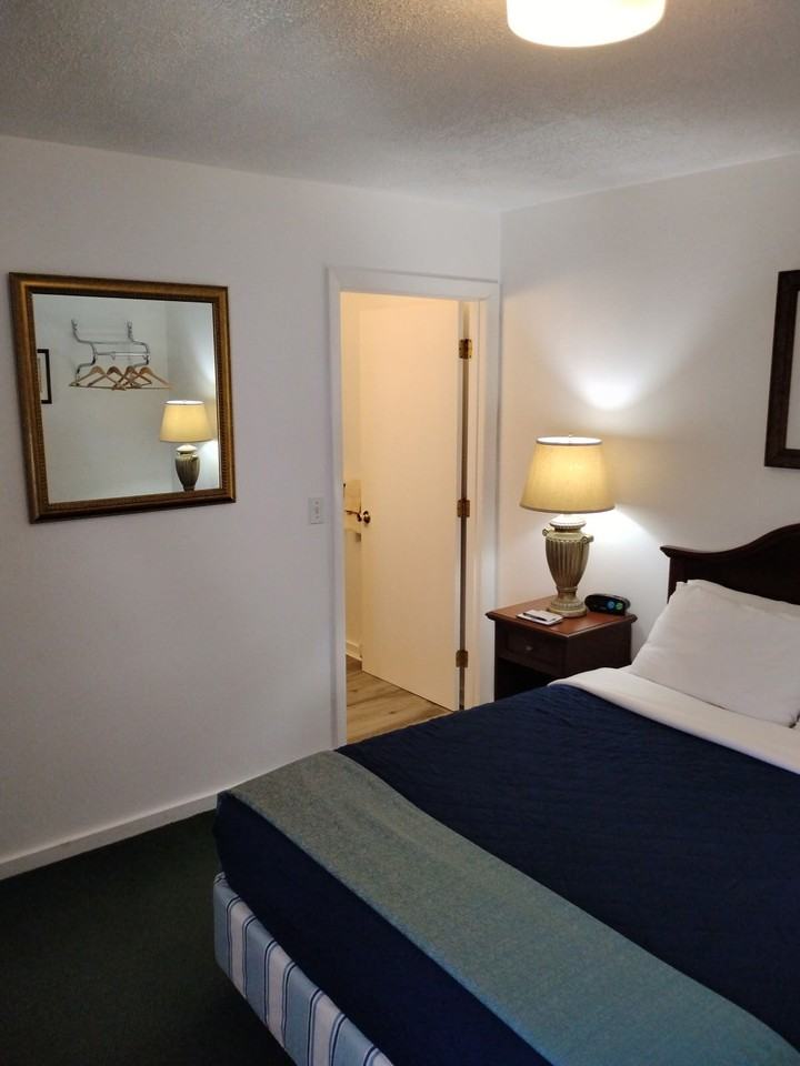 952 Bar Harbor Road - Photo 4 of 18