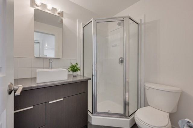 11302 85 St Nw - Photo 5 of 8