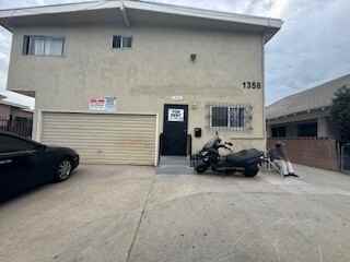 1358 W. 37th St. - Photo 3 of 12