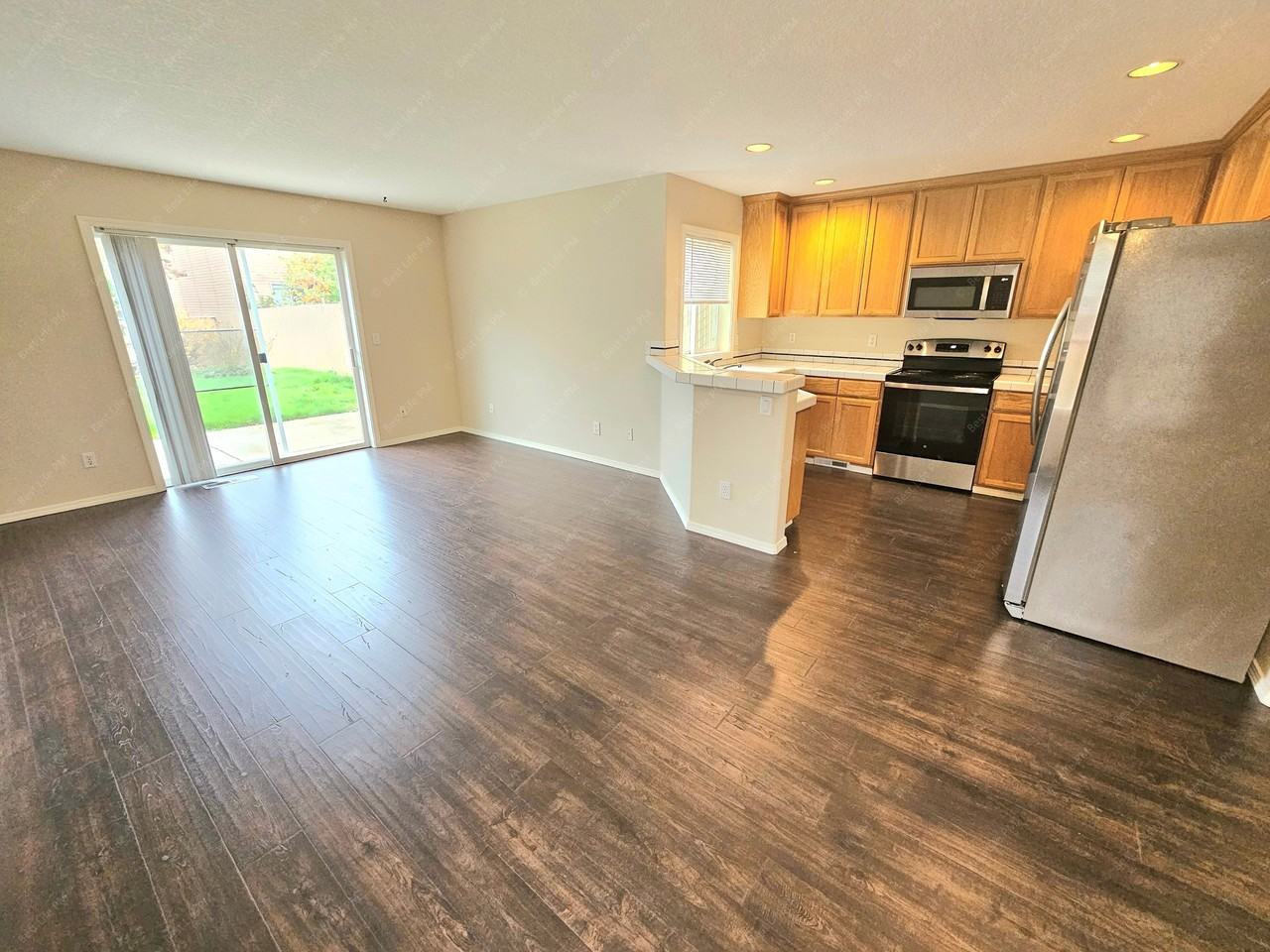 473 South Pine Street (10041) - Photo 6 of 30