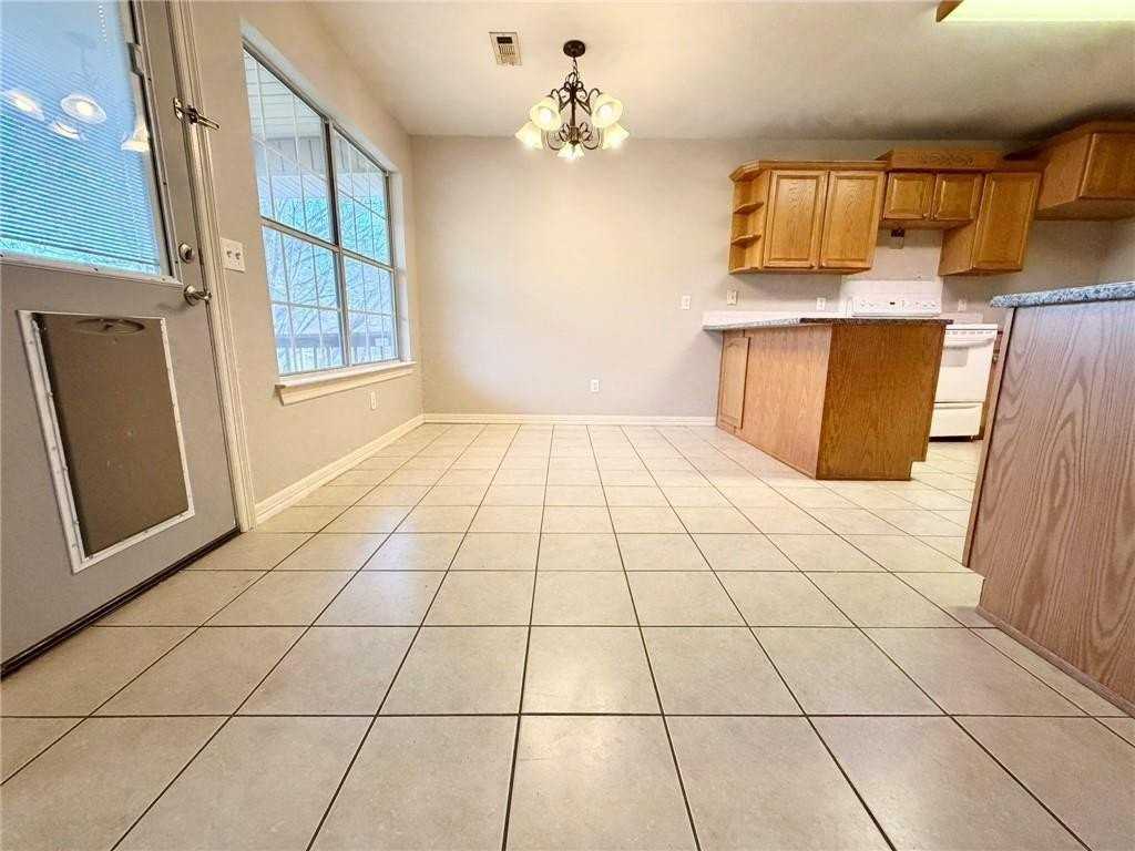 2702 2702 Drexelwood - Photo 7 of 18