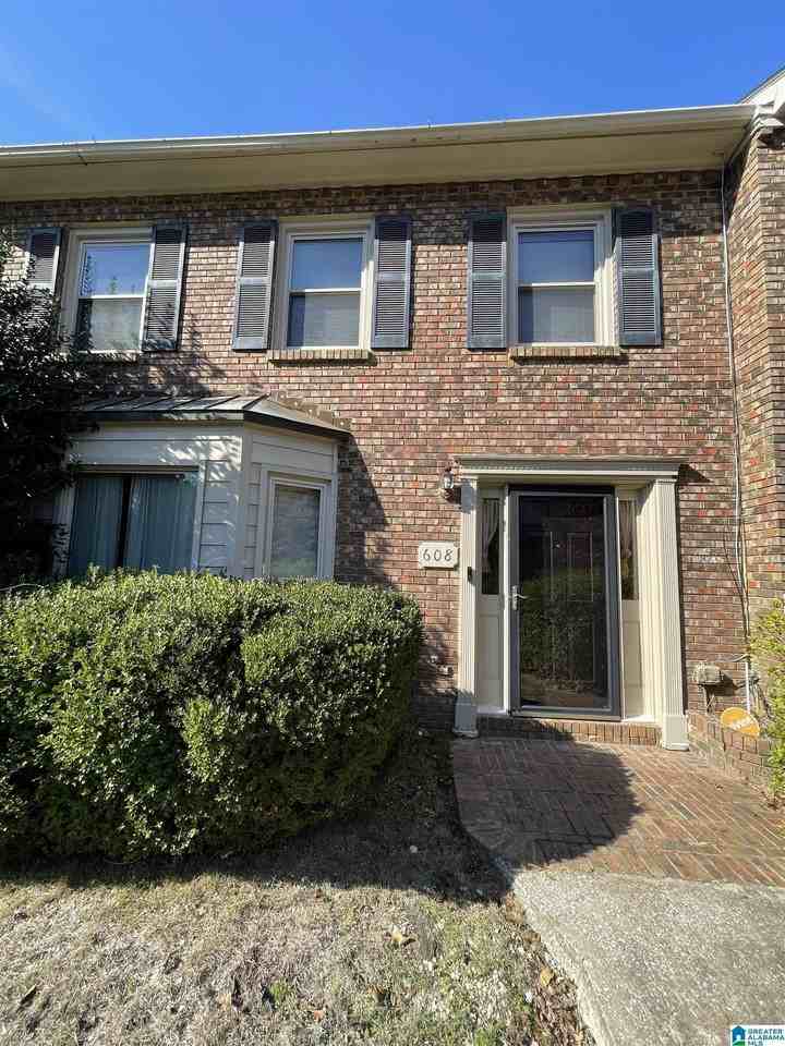 608 Mountain Laurel Ct - Photo 2 of 21