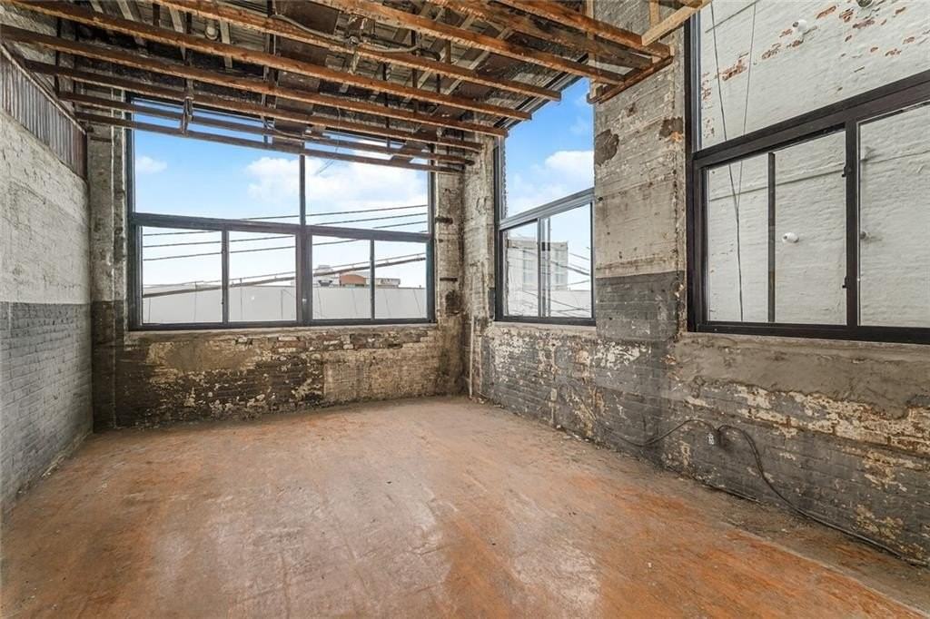 813 63rd St - Photo 2 of 17