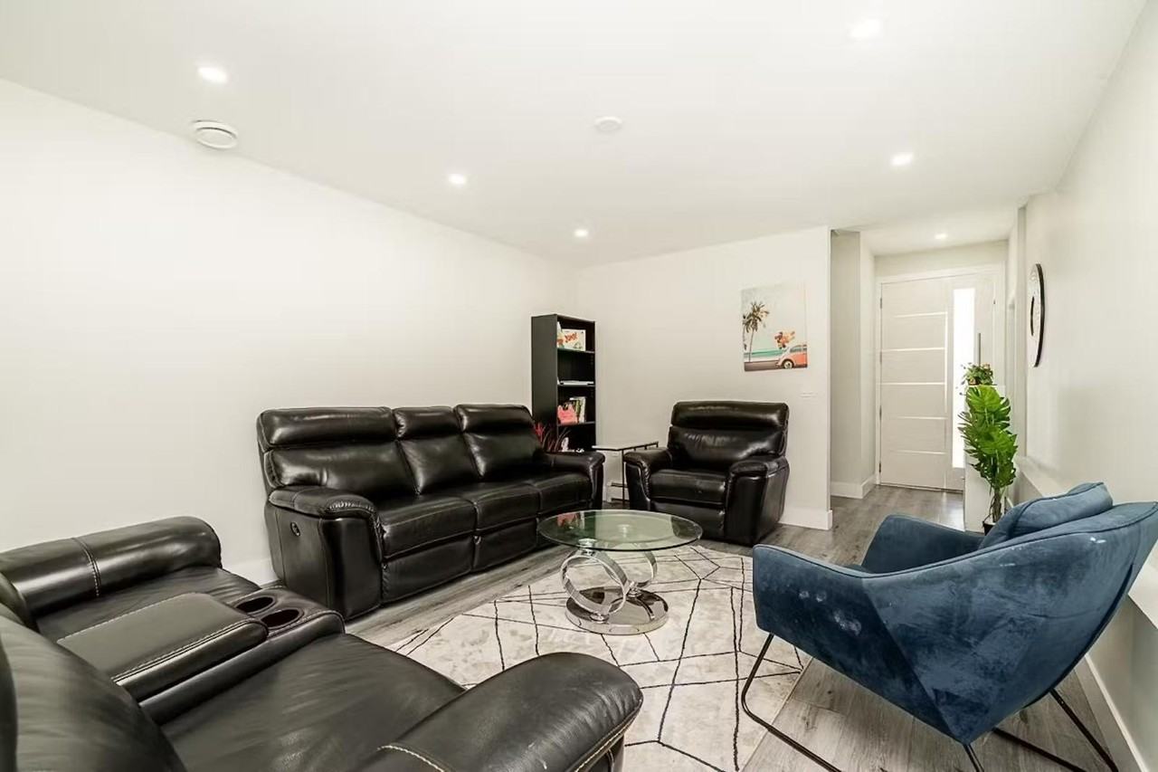 11553 83 Avenue - Photo 2 of 20