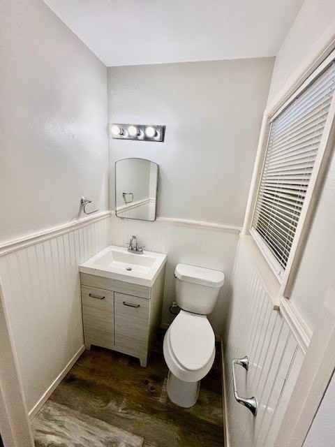 1045 Dolphin Place - Photo 5 of 9