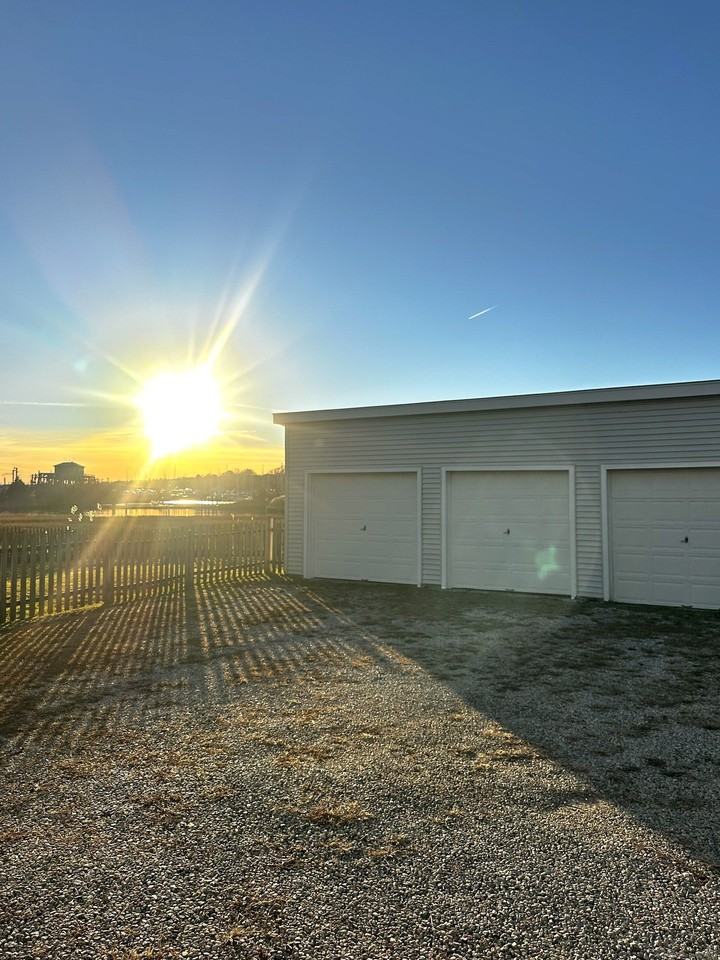 20 Jackson Ave #1 - Photo 4 of 11