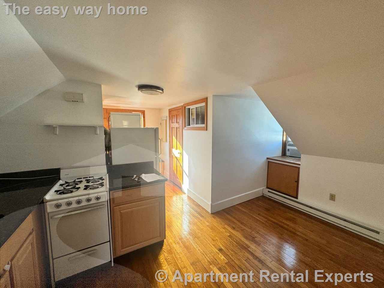 8 Allen Street #3 - Photo 2 of 12