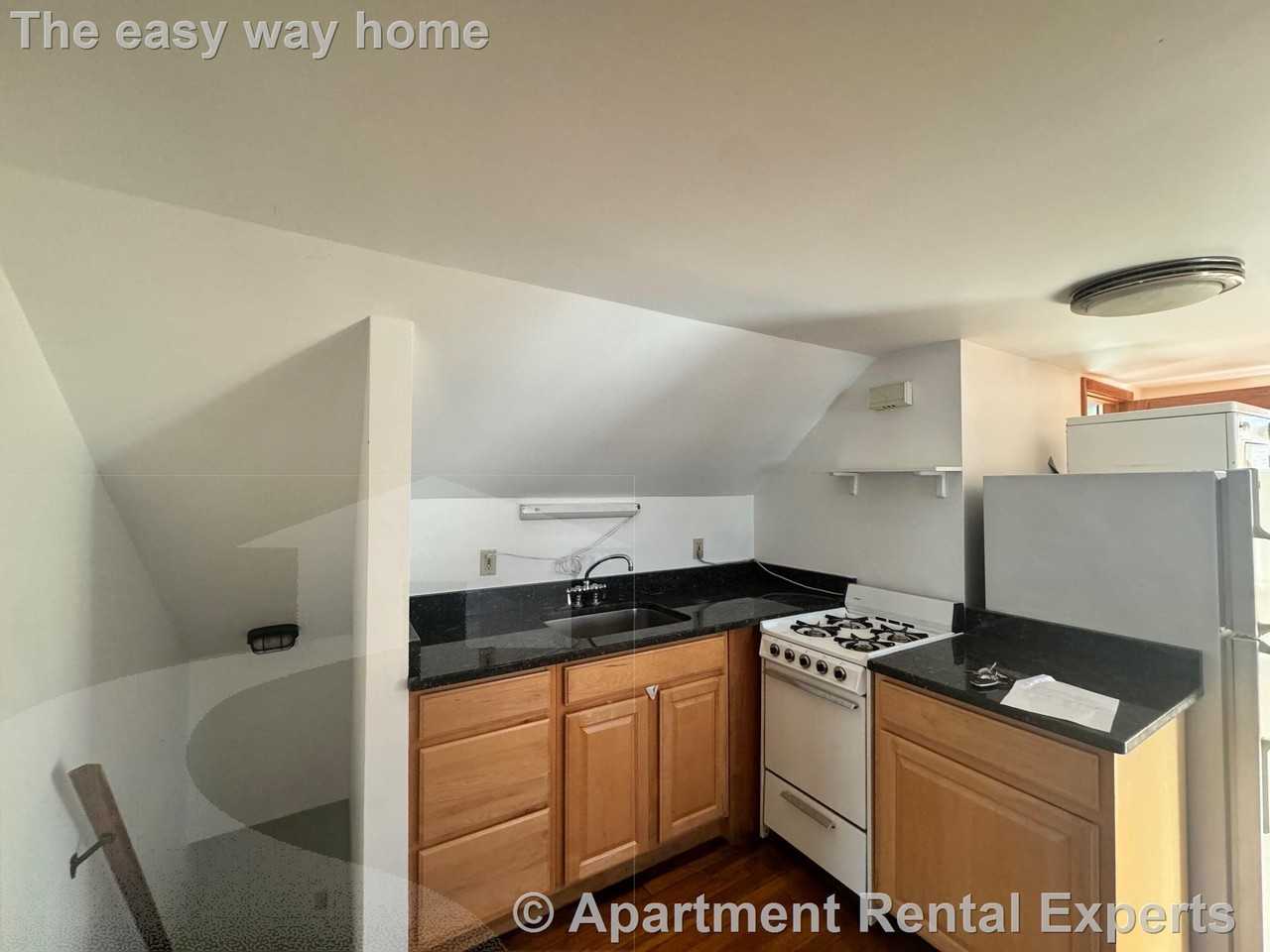 8 Allen Street #3 - Photo 3 of 12