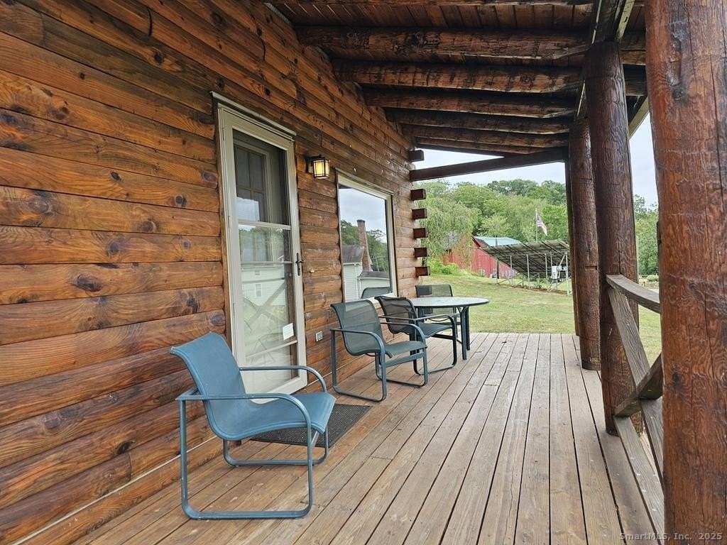 698 Leetes Island Rd - Photo 5 of 26