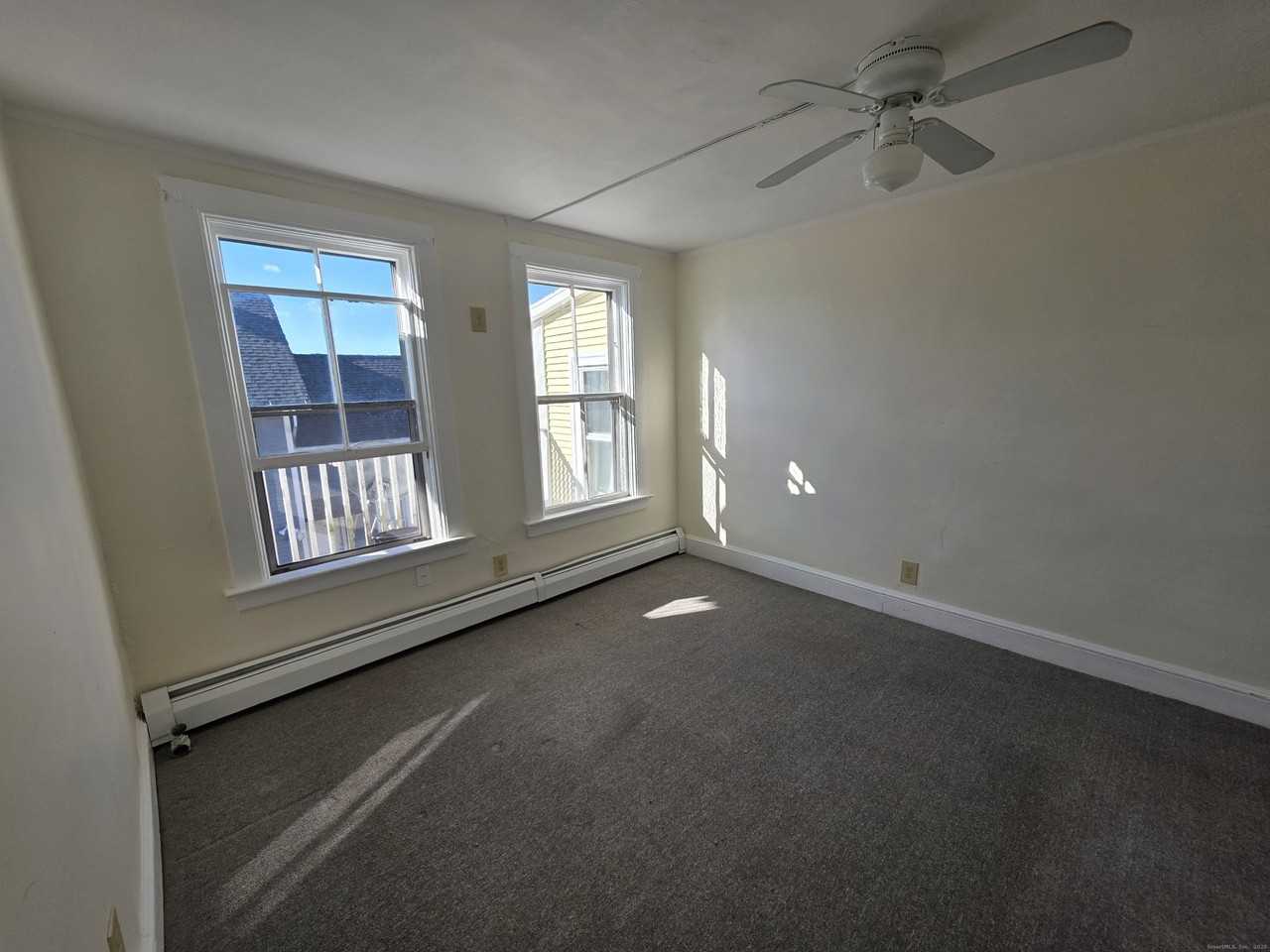 110 Main St - Photo 5 of 32