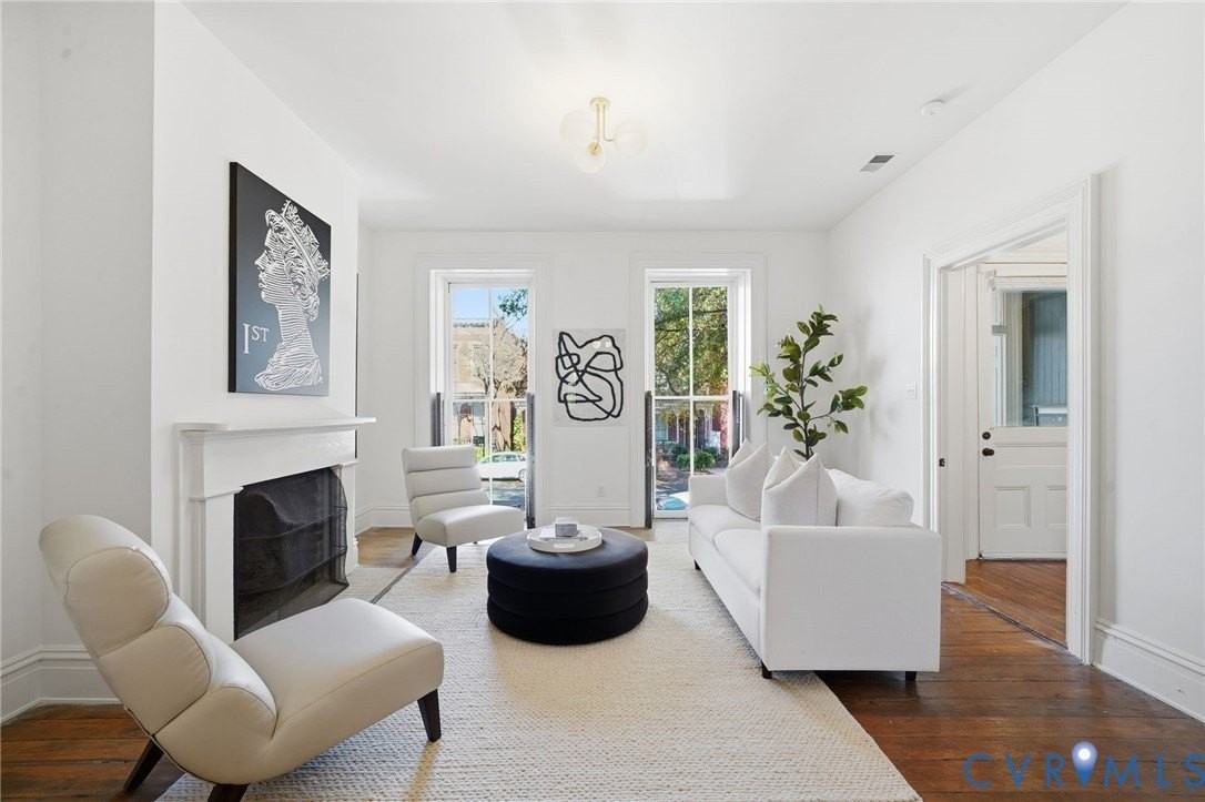 407 W Clay St Apt C #C - Photo 3 of 12