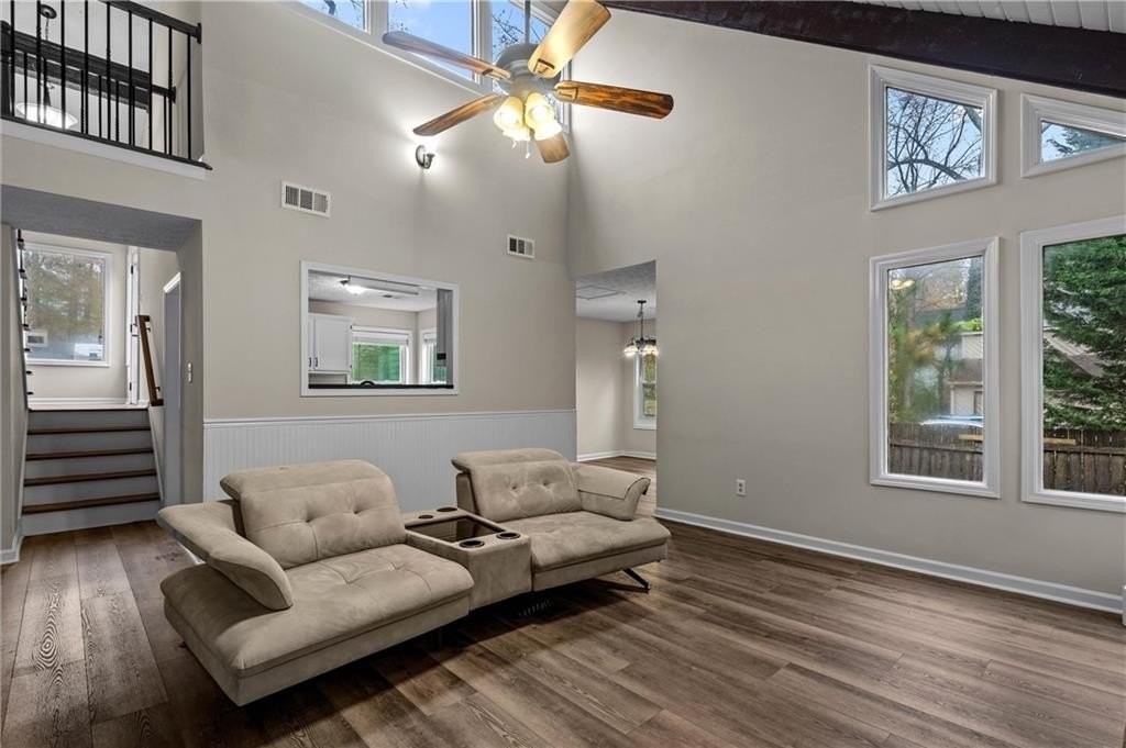 2400 Salem Drive - Photo 6 of 24