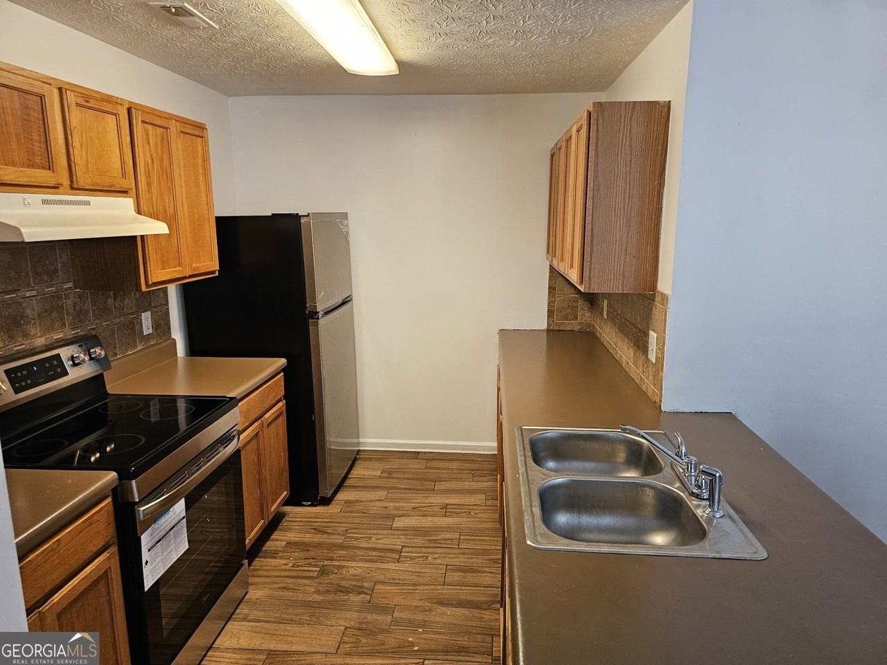 5821 Strathmoor Manor Circle - Photo 7 of 14