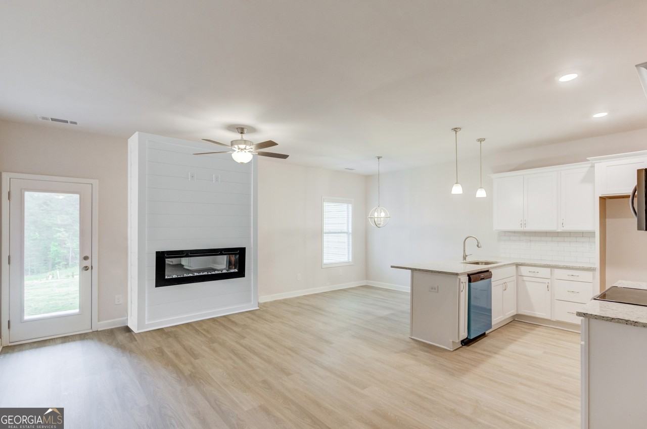 6428 Pine Station Dr - Photo 6 of 31