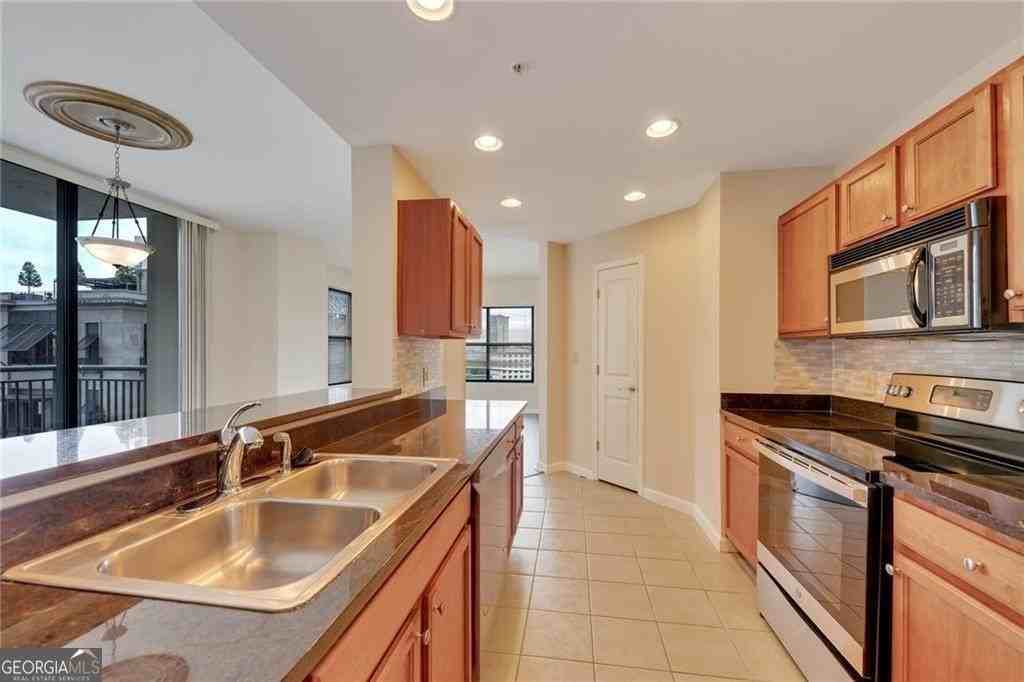 3040 North Peachtree Road #704 - Photo 5 of 16