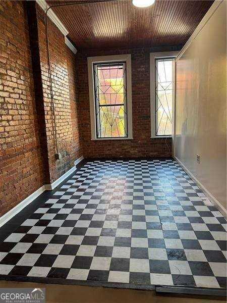 138 Edgewood Avenue Northeast - Photo 7 of 22