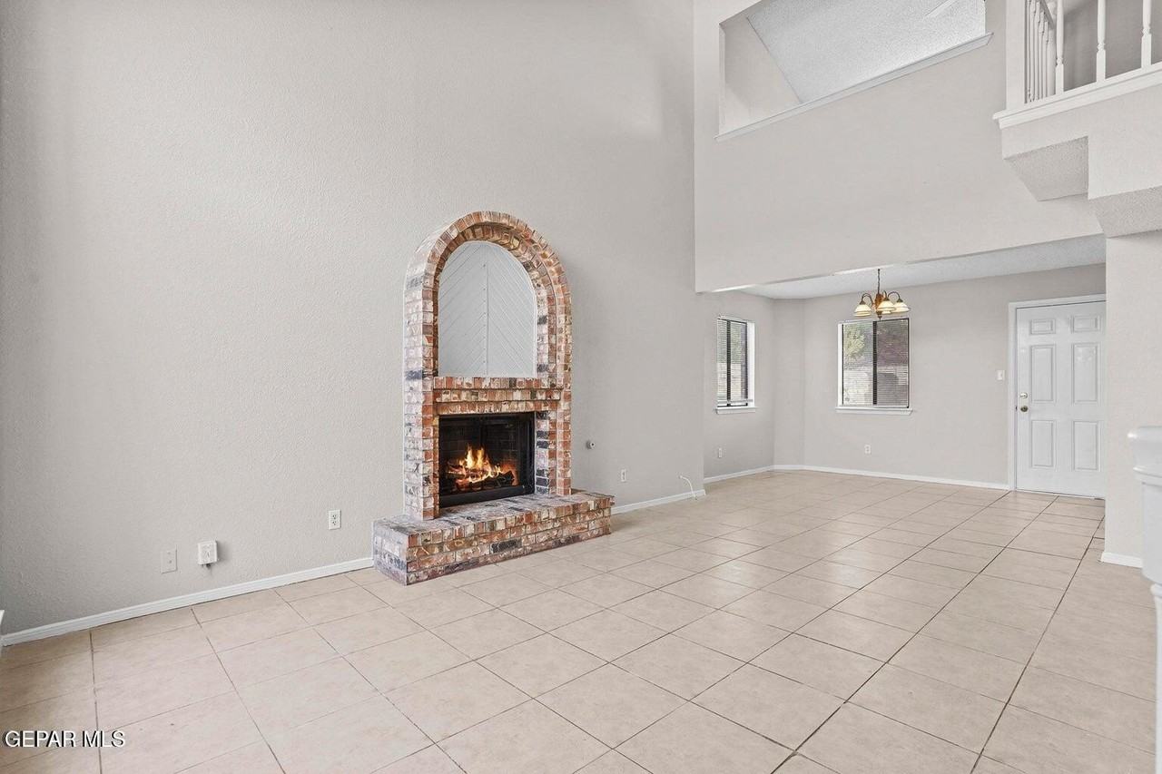 5224 Roger Maris Drive