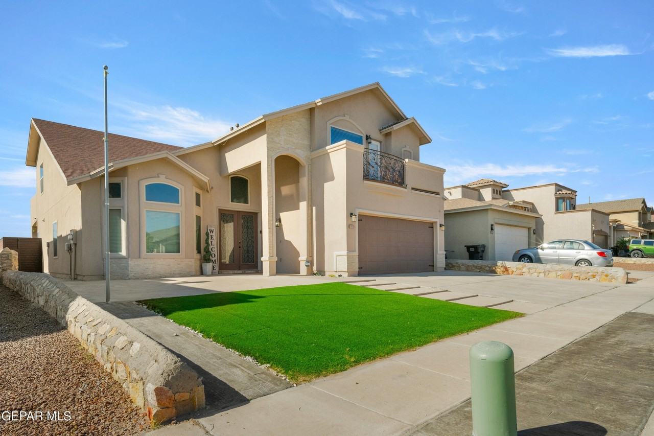 13232 Emerald Isle Street - Photo 2 of 39