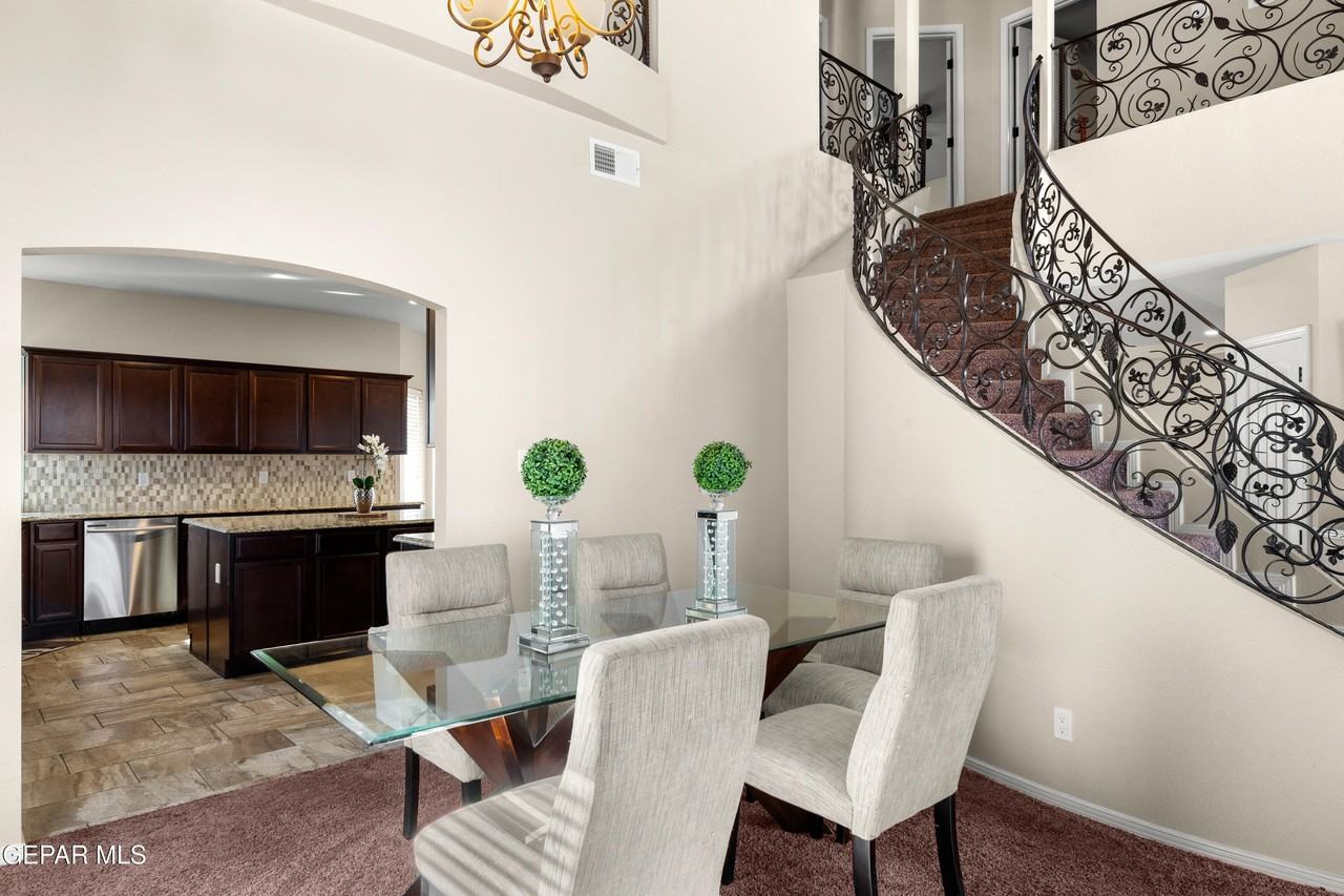 13232 Emerald Isle Street - Photo 7 of 39