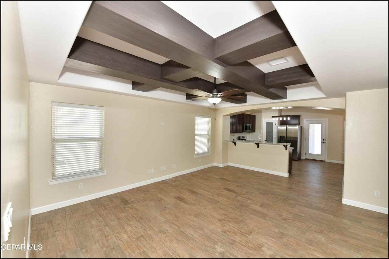 15149 Imagine Dr - Photo 7 of 45