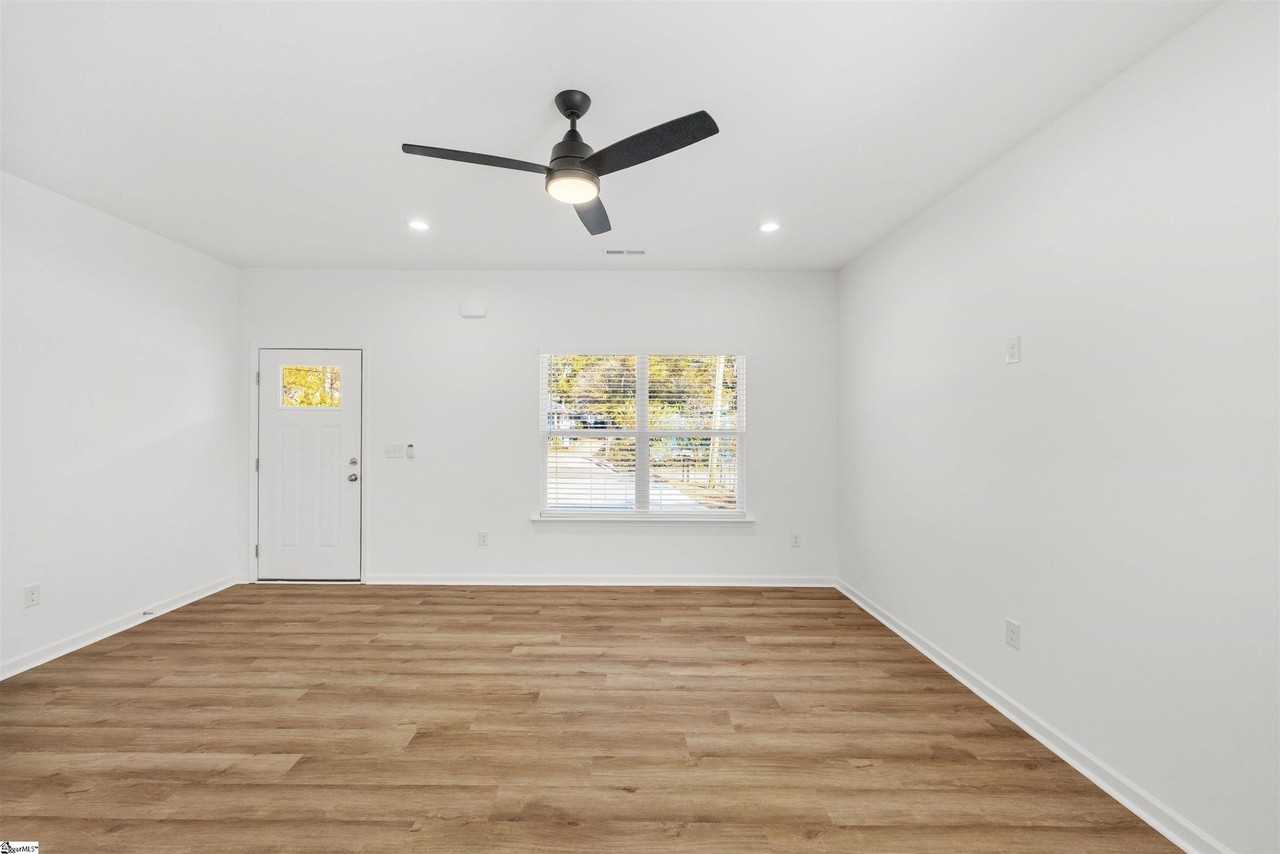 13A Jamison St - Photo 6 of 38