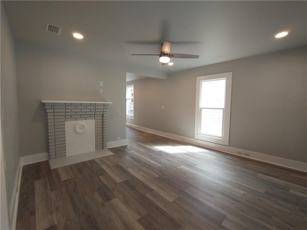 1512 Albany St - Photo 4 of 16