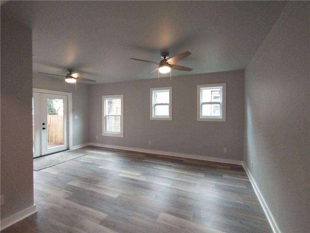 1512 Albany St - Photo 7 of 16