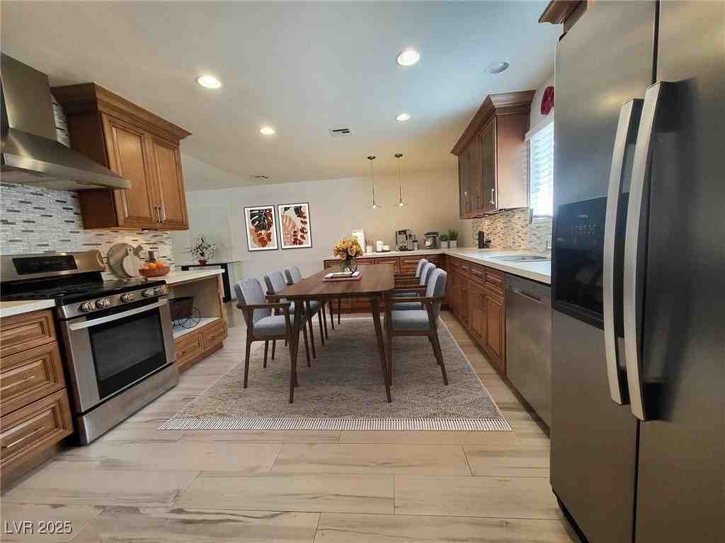 7180 Polaris Ave - Photo 6 of 23