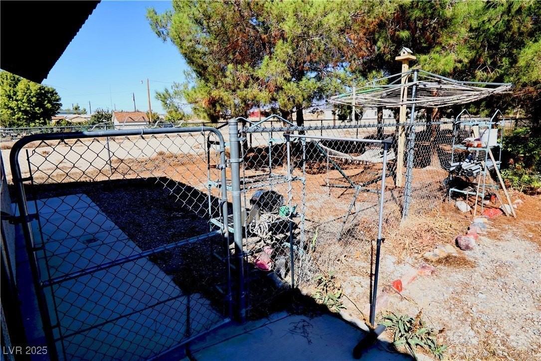 2751 S Dandelion St - Photo 6 of 30