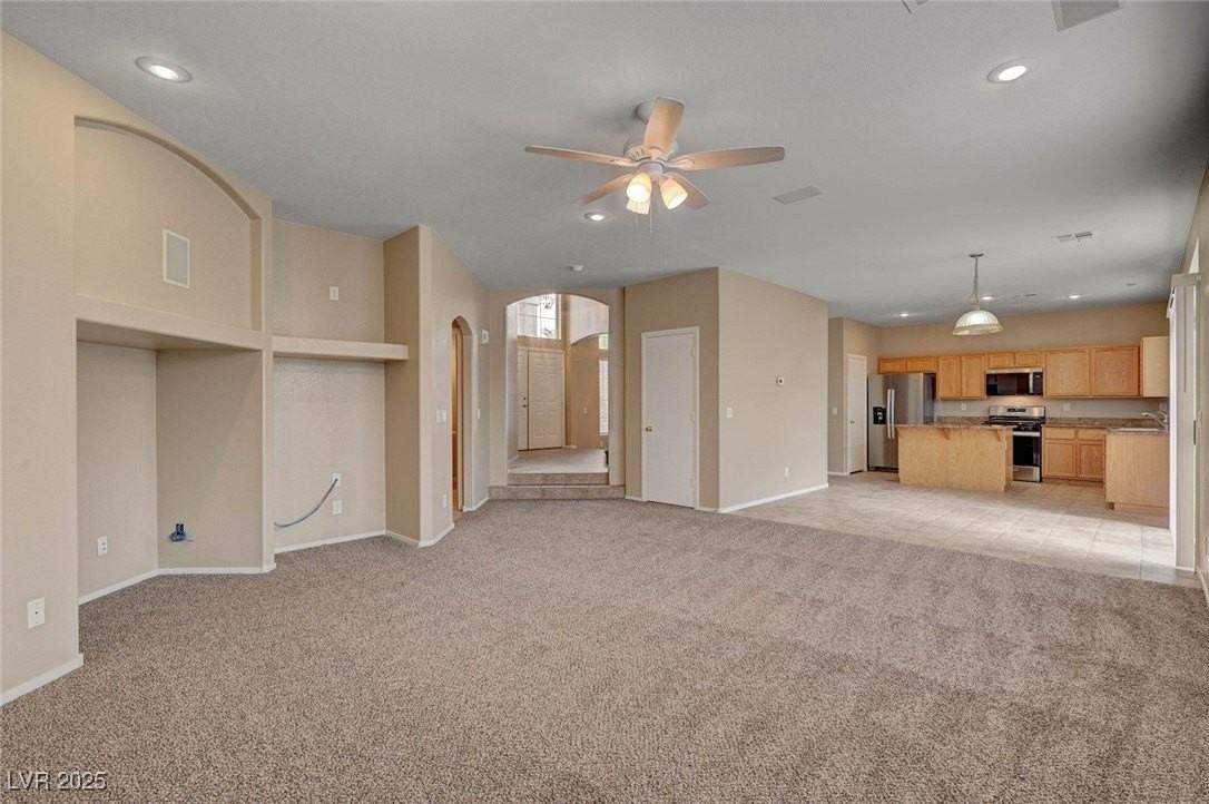 893 Dancing Vines Ave - Photo 5 of 50