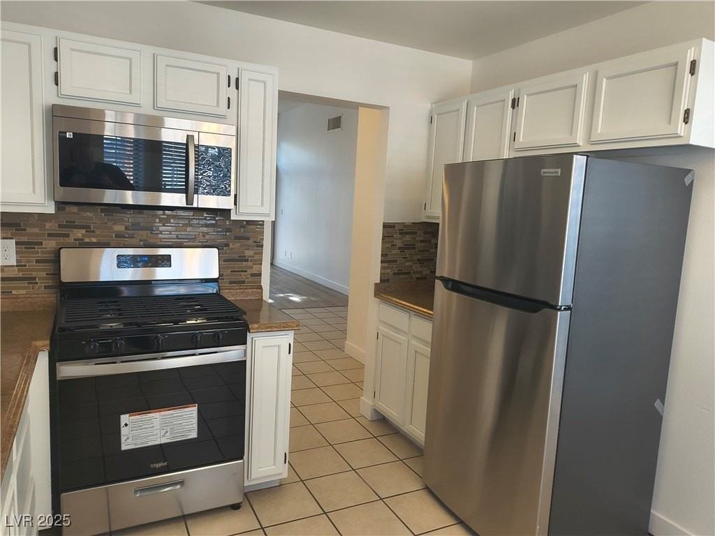 7625 Shore Haven Dr - Photo 7 of 28