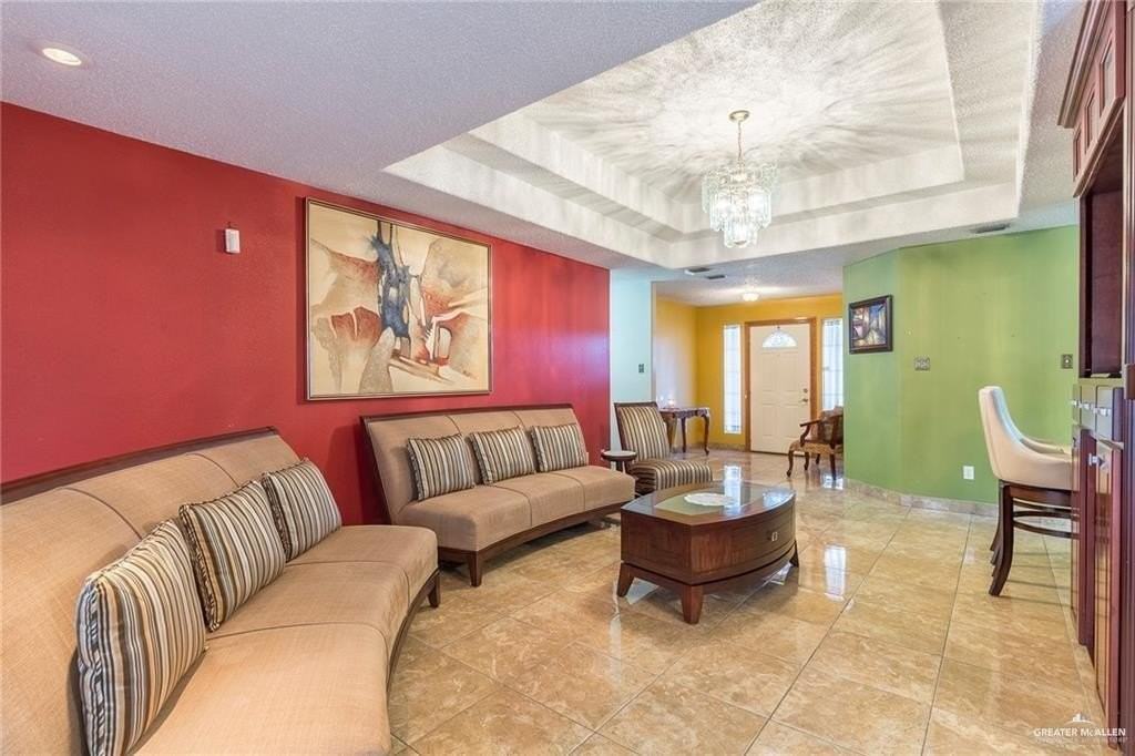 1801 Crown Pointe Blvd - Photo 4 of 19