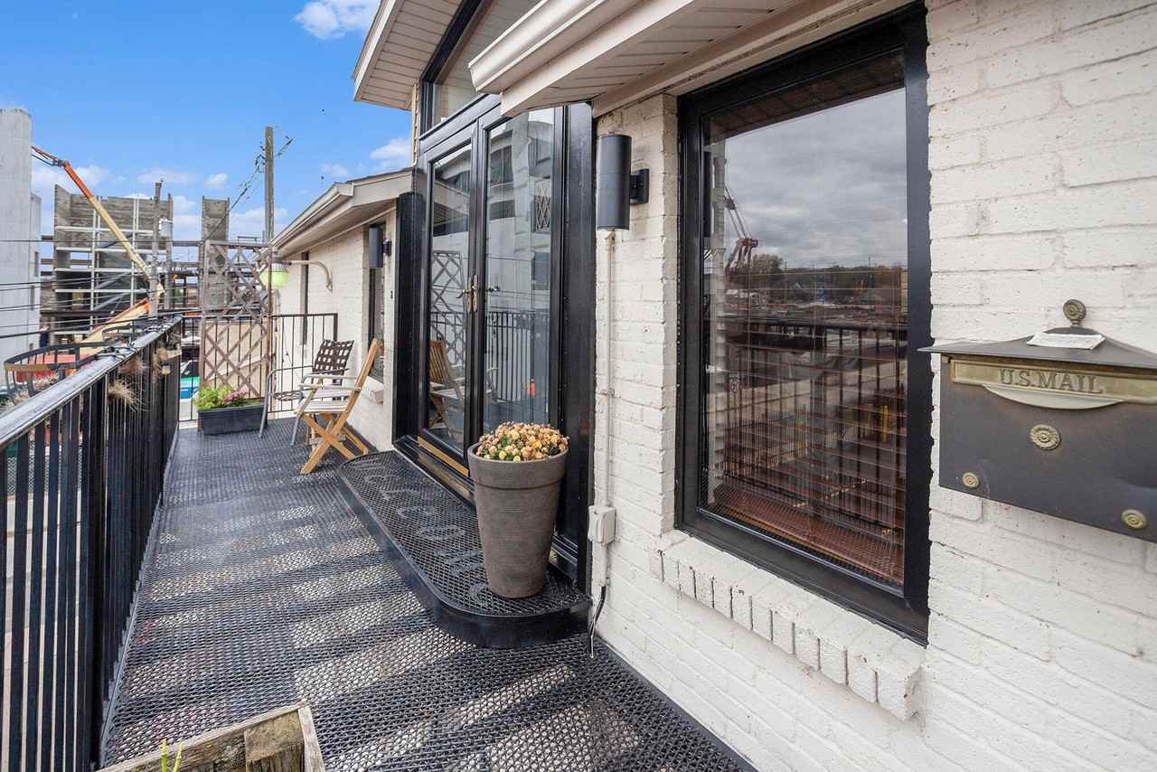 137 North Park Street - Photo 6 of 32