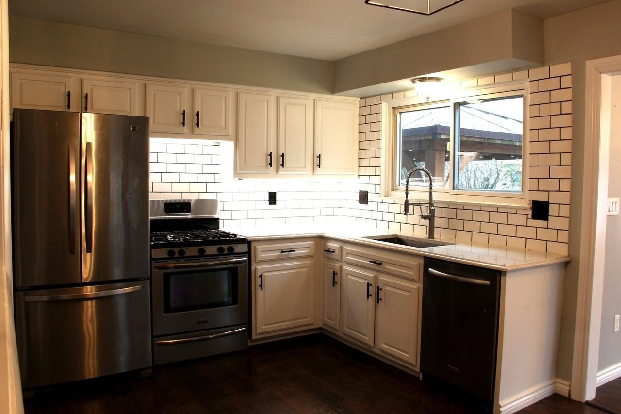 43592 Champlain Ct - Photo 5 of 29