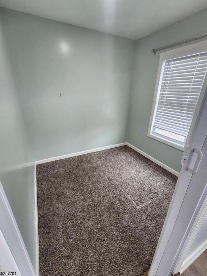 30 E 15th St - Photo 6 of 9