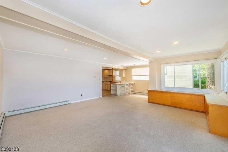 21 E Shore Rd - Photo 5 of 31