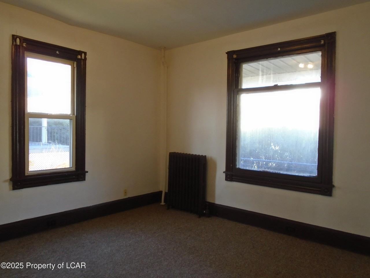 70 Plank St - Photo 5 of 28