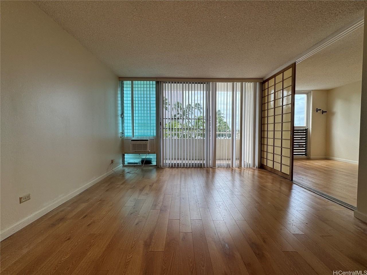 1676 Ala Moana Blvd Apt 203 #203 - Photo 3 of 16