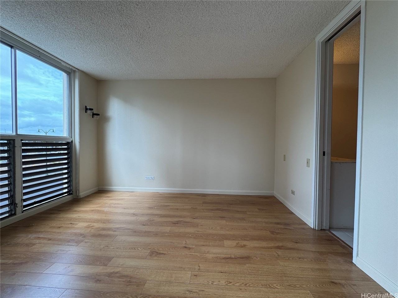 1676 Ala Moana Blvd Apt 203 #203 - Photo 6 of 16