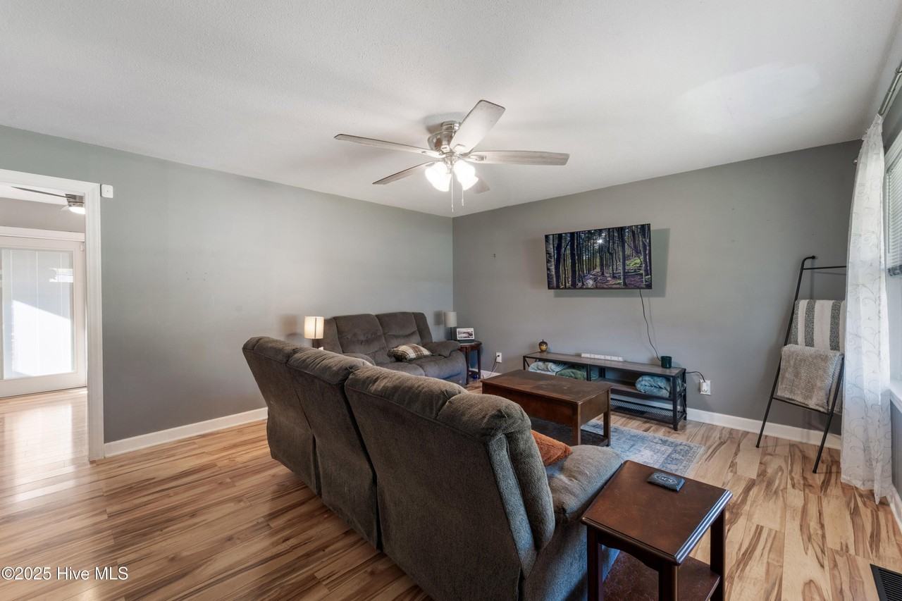 226 Church Rd - Photo 3 of 18