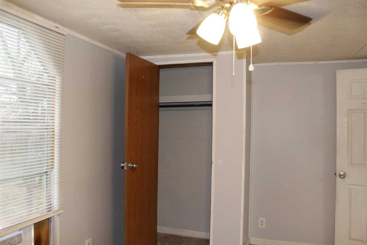 919 Austin St - Photo 6 of 7