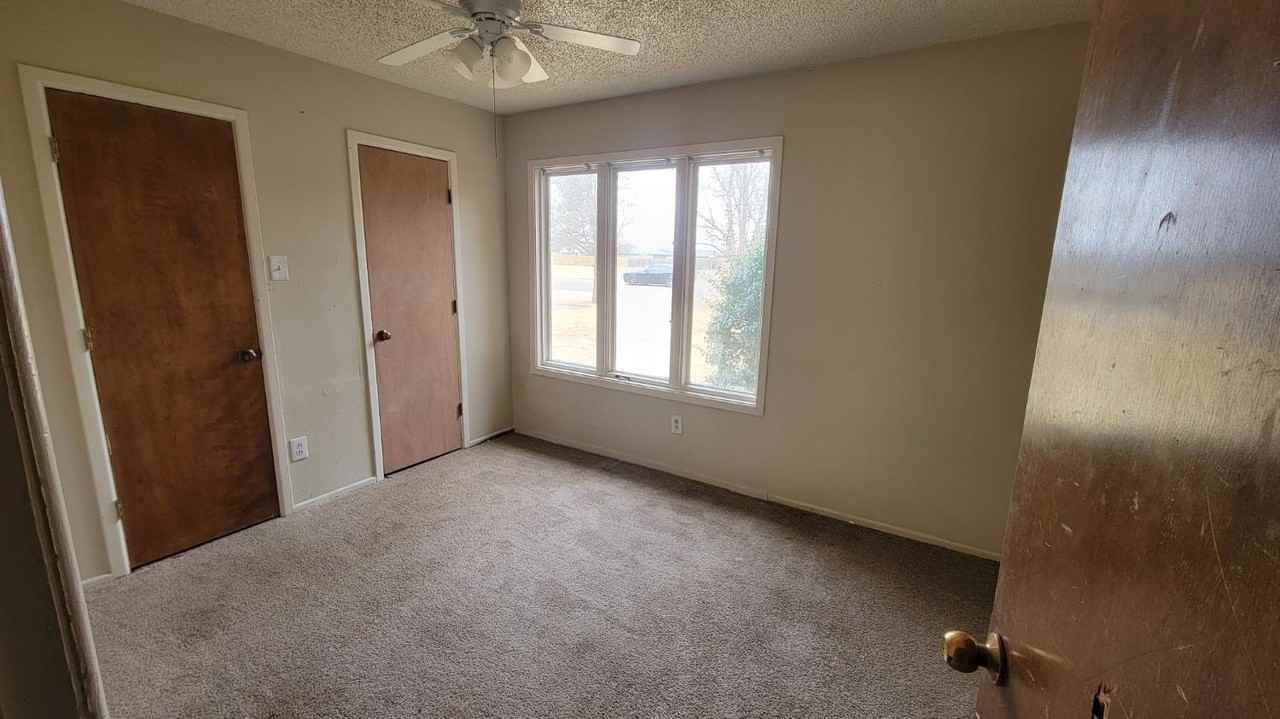 1107 80th St Apt B #B - Photo 5 of 12