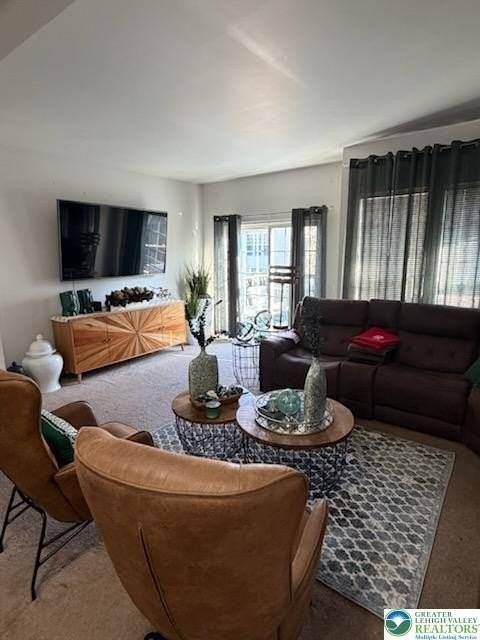 8514 Gateway Rd - Photo 3 of 23