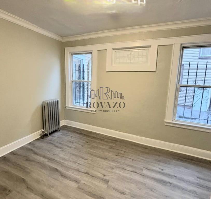 192 Shephard Ave #1 - Photo 4 of 8