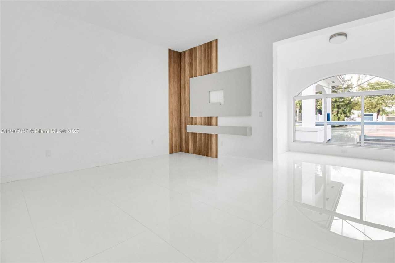 425 Southwest 129th Avenue #0 - Photo 7 of 25